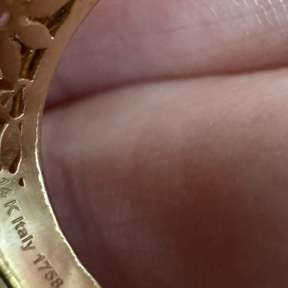 14k Yellow Gold Flower Ricami Signet Ring size 5 - Picture 4 of 9